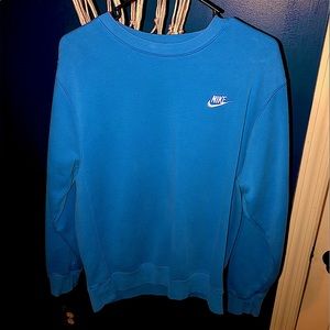 nike sweatshirt